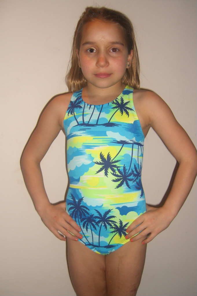 Kwik Sew 2789- Girls' Swimsuits