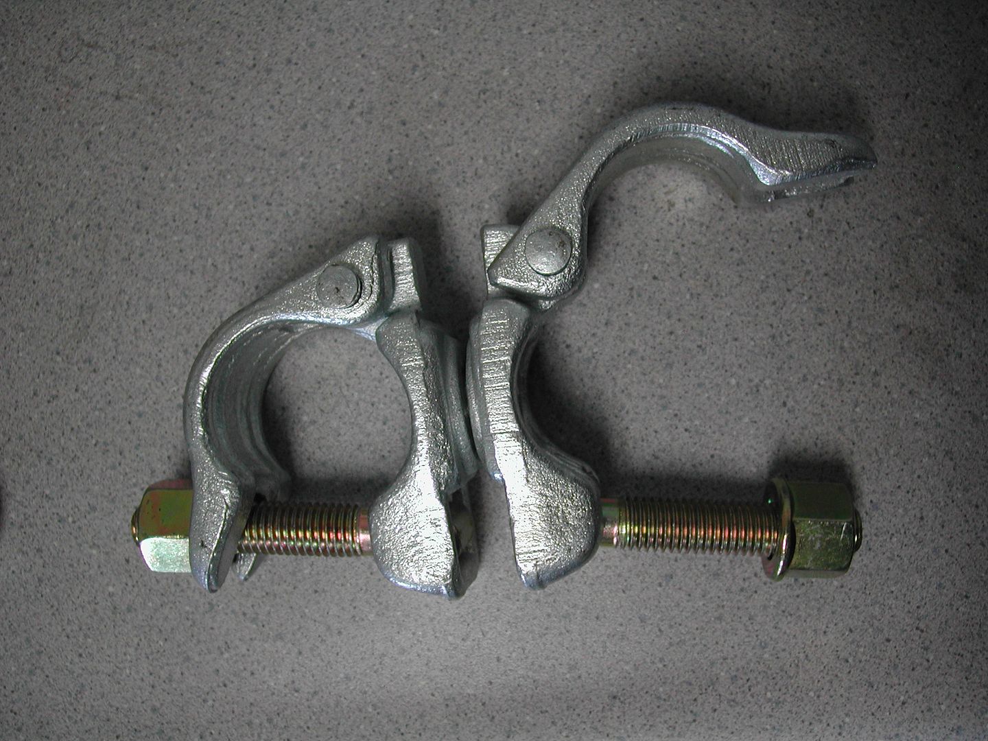 DSCN2842.jpg Swivel Clamp UK