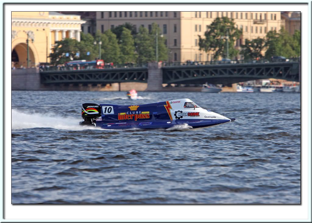 IMAGE: http://i168.photobucket.com/albums/u178/CarlOgdenPhotography/Boats/St%20Petes/F1Boat_06.jpg