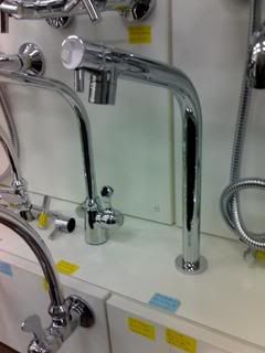 24-03-07_SHOWERSINKTAP.jpg