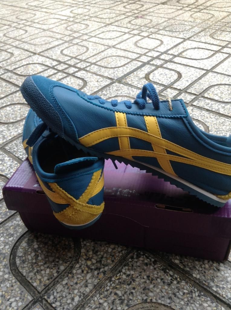 1 đôi CONVERSE CLASSIC màu TRẮNG cổ cao size 8 hoặc đổi size 7 !!!!! Giá tốt - 2