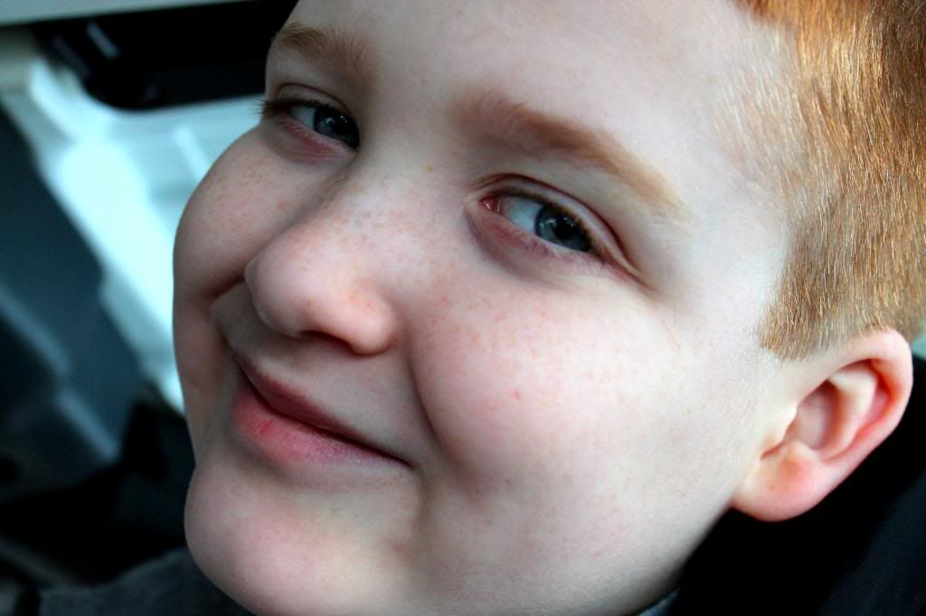 IMAGE: http://i168.photobucket.com/albums/u190/slamin81/zach_zps638edc8d.jpg