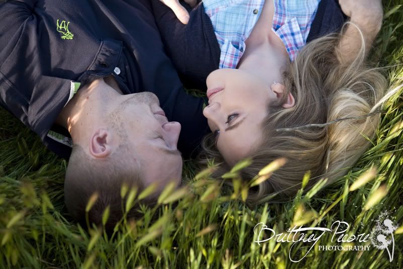 corona engagement,romantic outdoor pictures