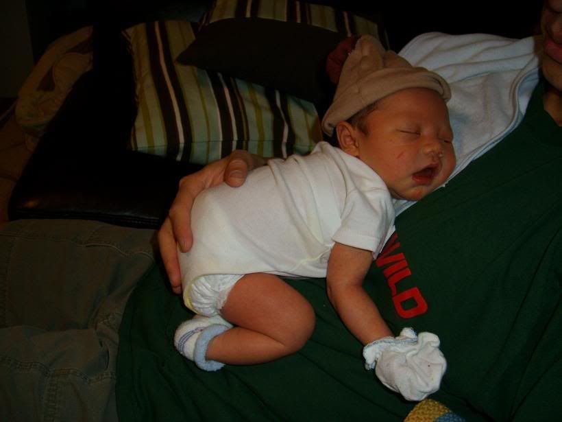 http://i168.photobucket.com/albums/u192/SamuraiSandy_pics/isaac6.jpg