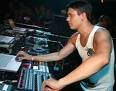 http://i168.photobucket.com/albums/u199/robercik_2007/heartthrob.jpg