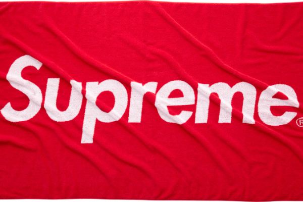 SUPREME - S/S 2012 COLLECTION • Page 8 sur 8 • Guillotine