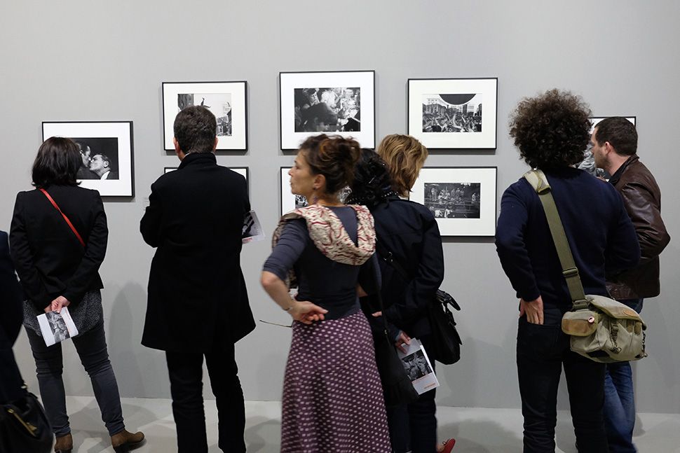 Garry Winogrand Exhibition Jeu De Paume Paris Guillotine